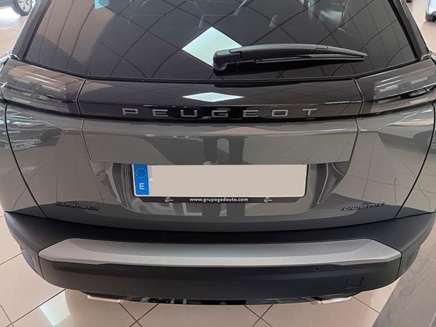 Peugeot 2008 Allure Hybrid eDCS6 100 kW (136 CV)