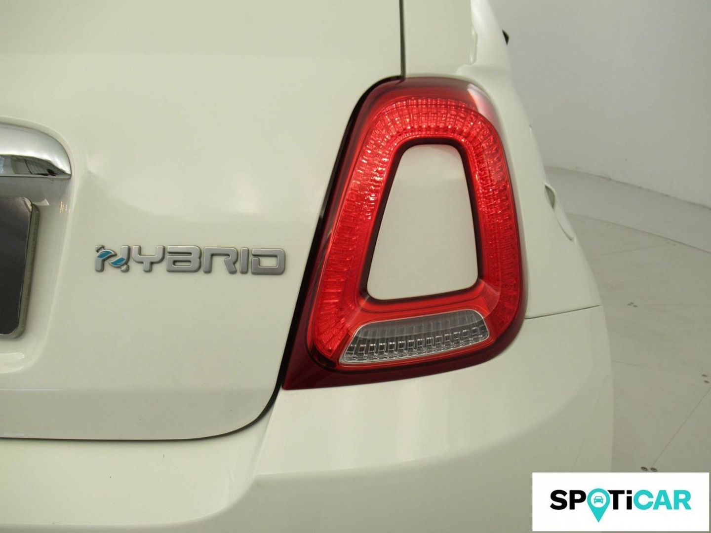 Fiat 500 1.0 Hybrid Dolcevita 51 kW (70 CV)