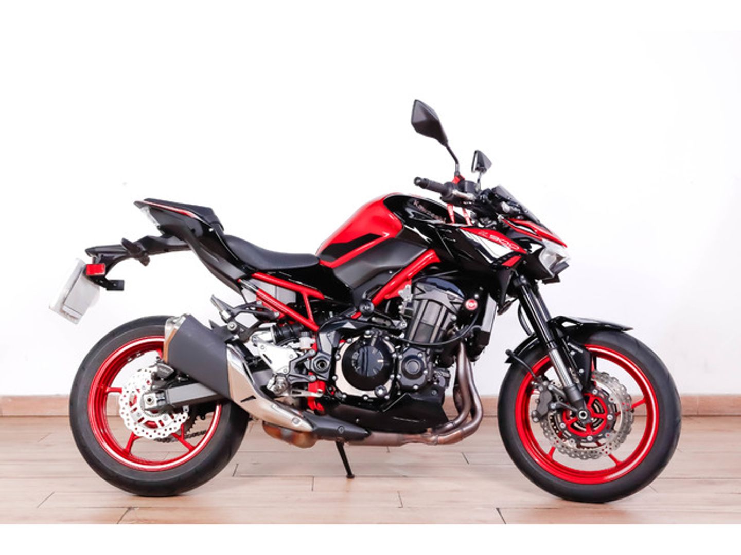 Kawasaki Z900 A2 SE Rojo Motorcycle
