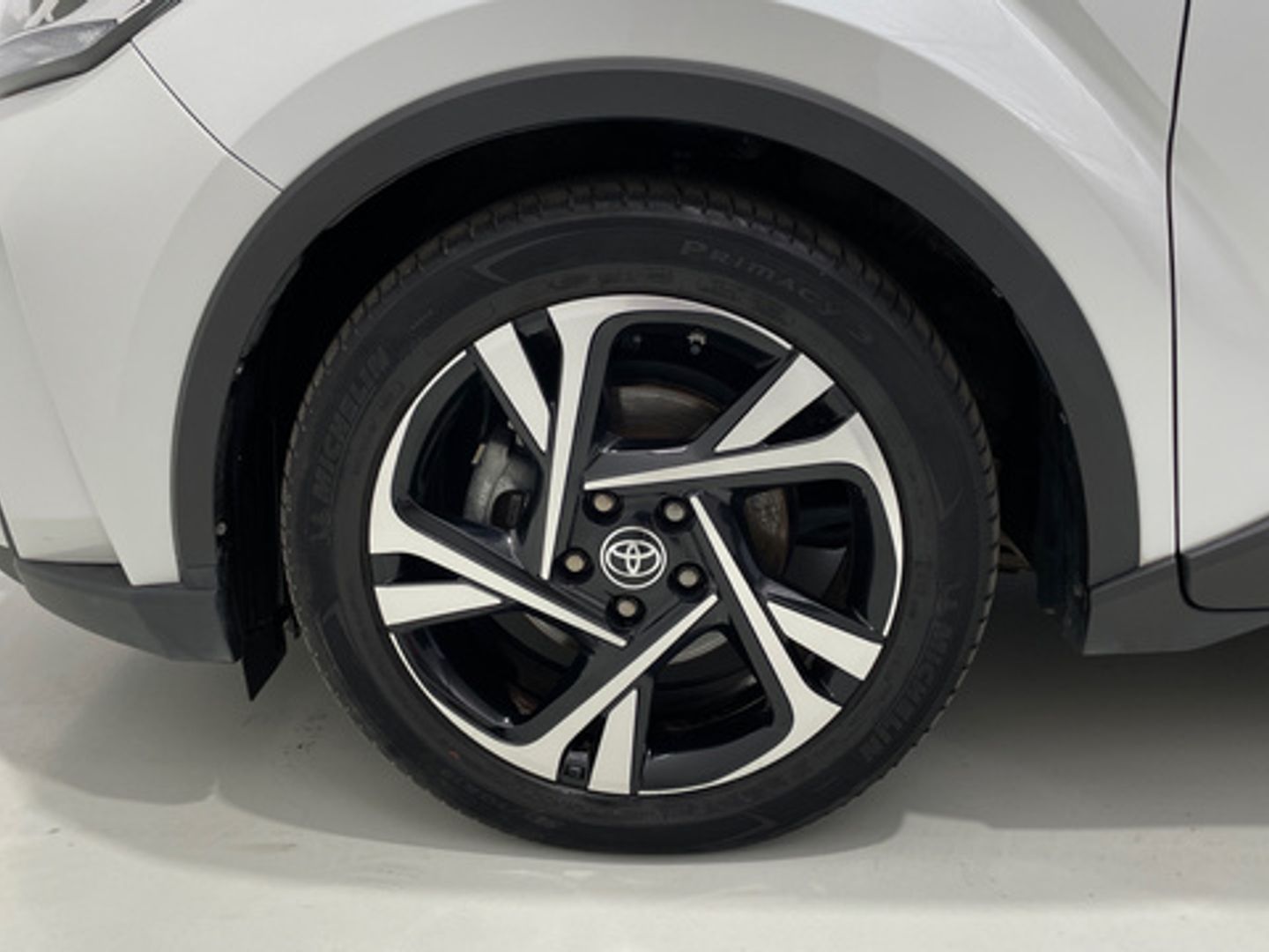 Toyota C-HR 1.8 125H Advance 90 kW (122 CV)