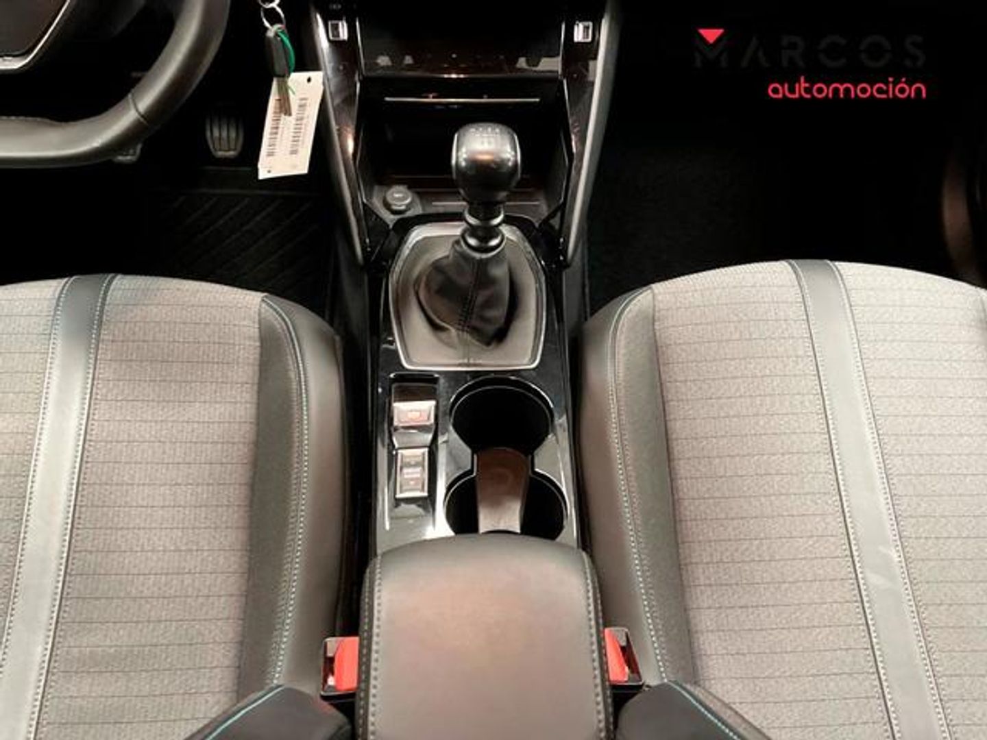 Peugeot 208 PureTech 100 Allure 75 kW (100 CV)