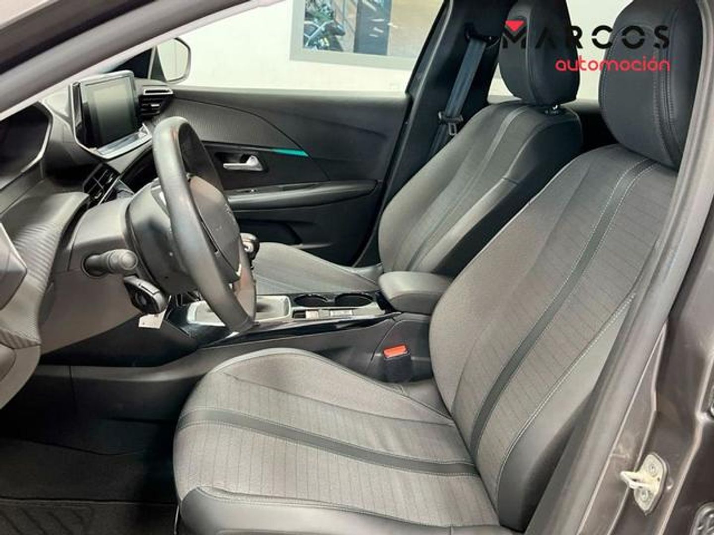Peugeot 208 PureTech 100 Allure 75 kW (100 CV)