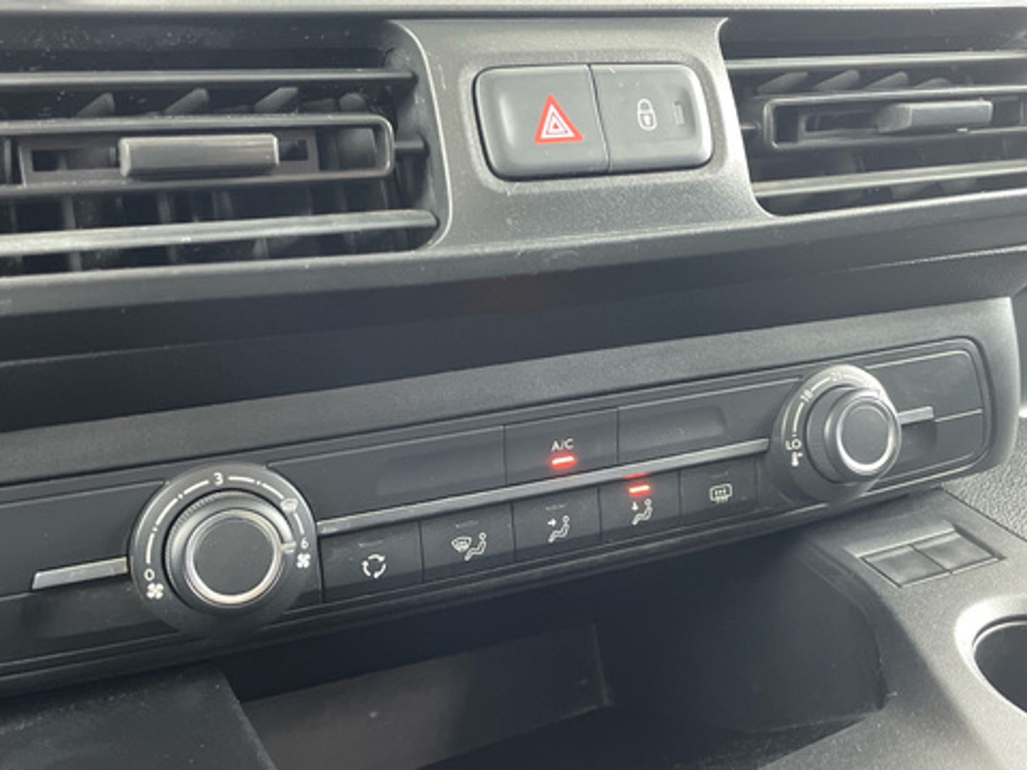 Citroen Berlingo BlueHDi 100 S&S Talla M Live Pack Business 75 kW (102 CV)