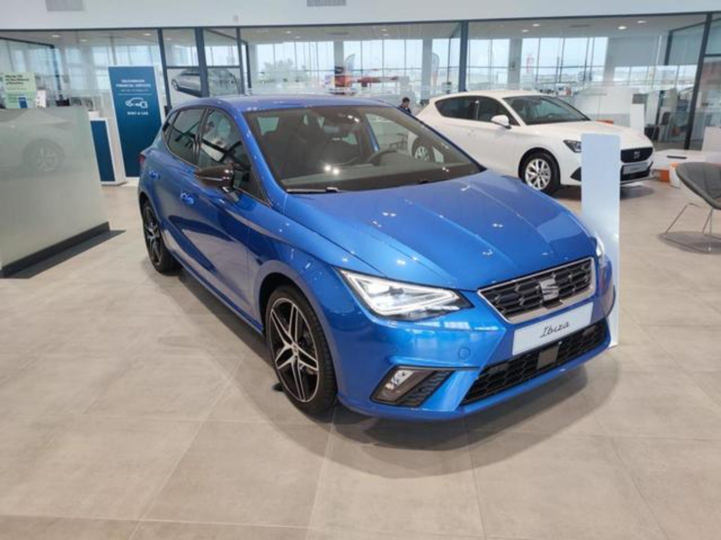 SEAT Ibiza 1.0 TSI FR Salta DSG 85 kW (115 CV) Azul Sedan
