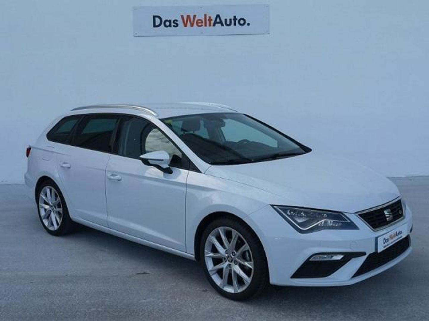 SEAT Leon ST 2.0 TDI S&S FR XXL DSG 110 kW (150 CV) Blanco Familiar