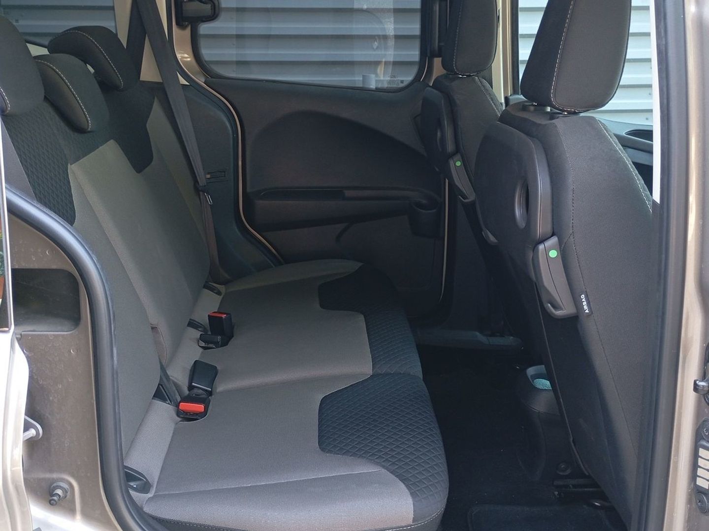 Ford Tourneo Courier 1.5 TDCi Titanium 74 kW (100 CV)
