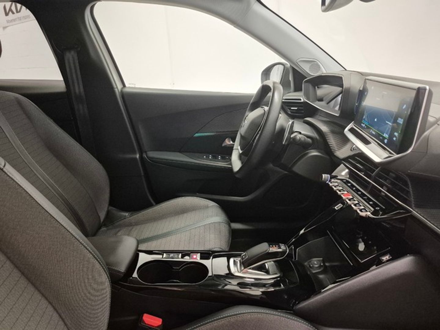 Peugeot 2008 PureTech 130 S&S Allure Pack EAT8 96 kW (130 CV)