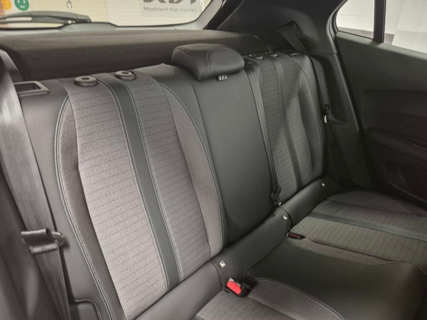 Peugeot 2008 PureTech 130 S&S Allure Pack EAT8 96 kW (130 CV)