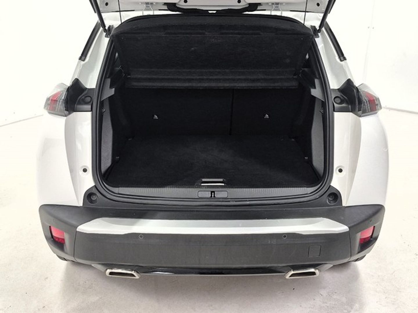 Peugeot 2008 PureTech 130 S&S Allure Pack EAT8 96 kW (130 CV)