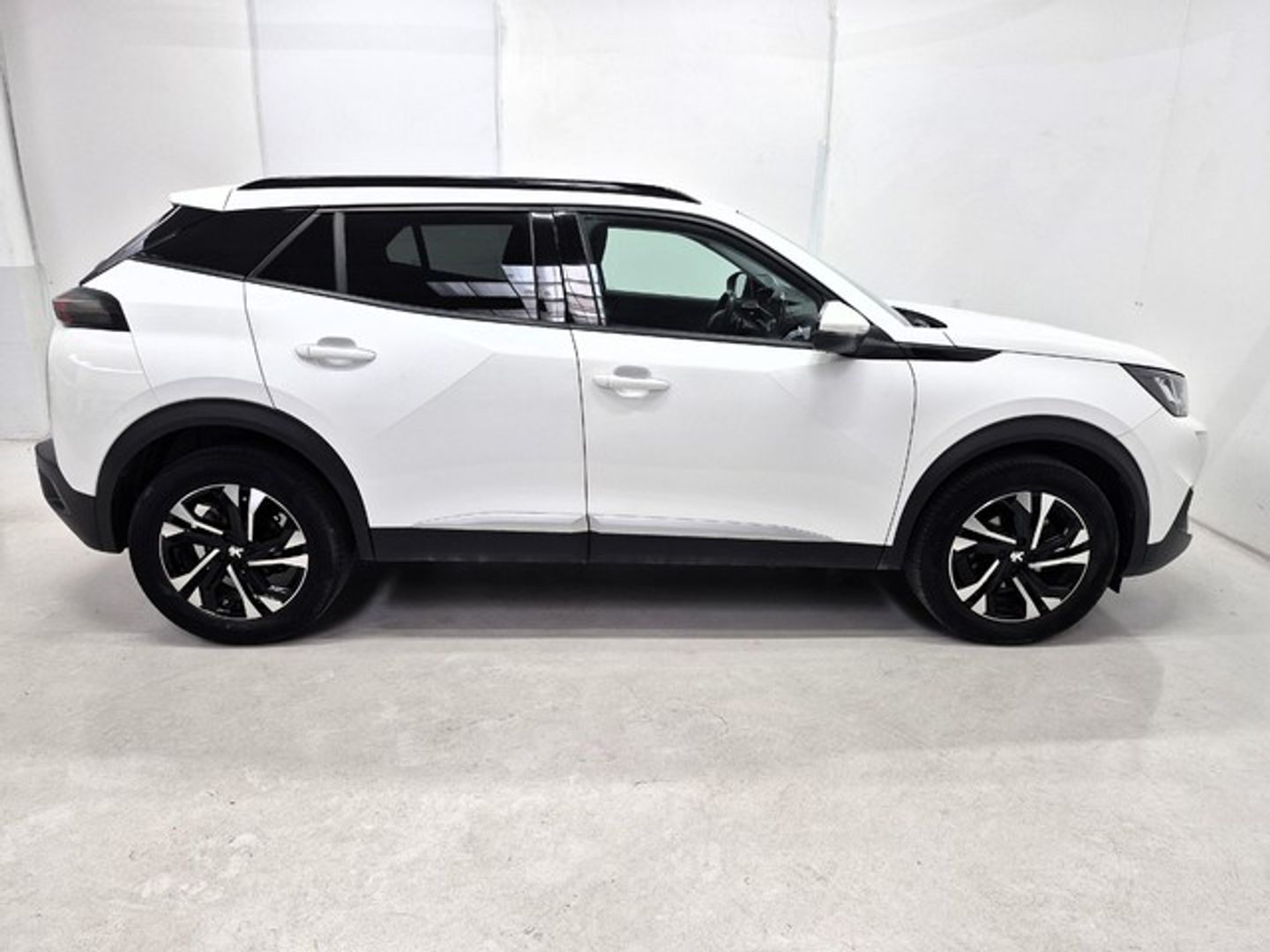 Peugeot 2008 PureTech 130 S&S Allure Pack EAT8 96 kW (130 CV)