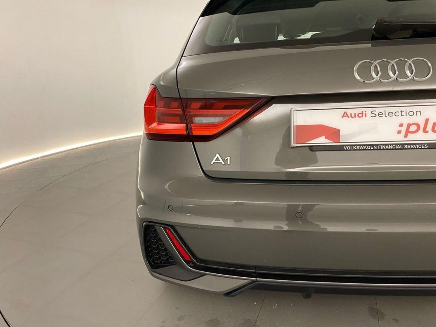 Audi A1 Sportback Adrenalin edition 30 TFSI 81 kW (110 CV) S tronic Gris Compact