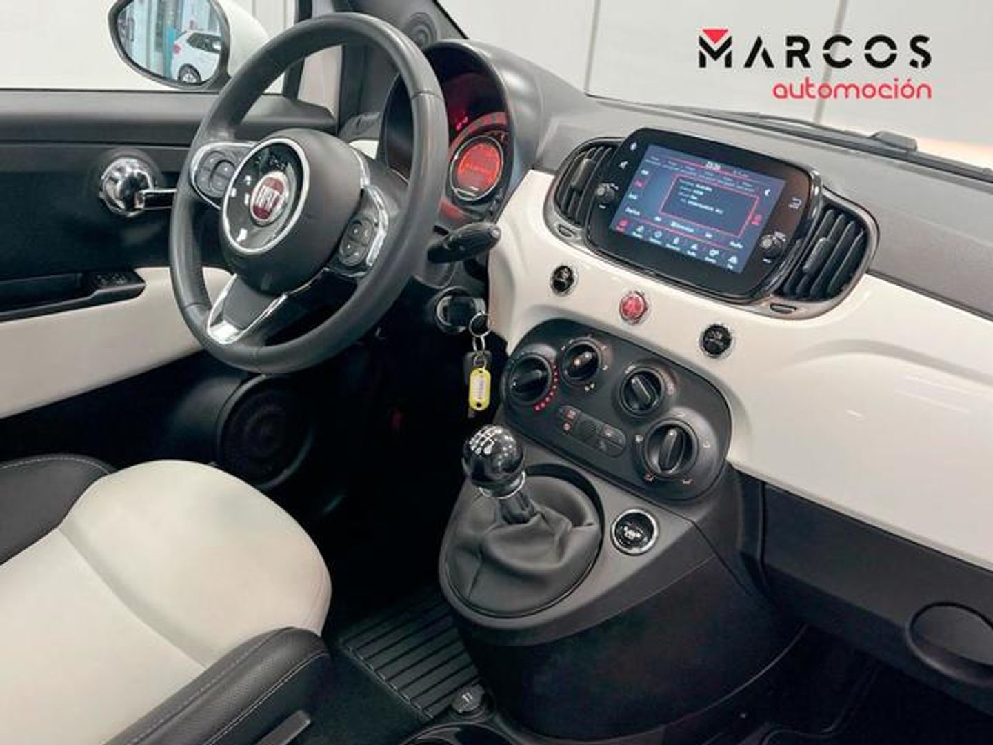 Fiat 500 1.0 Hybrid Dolcevita 51 kW (70 CV)