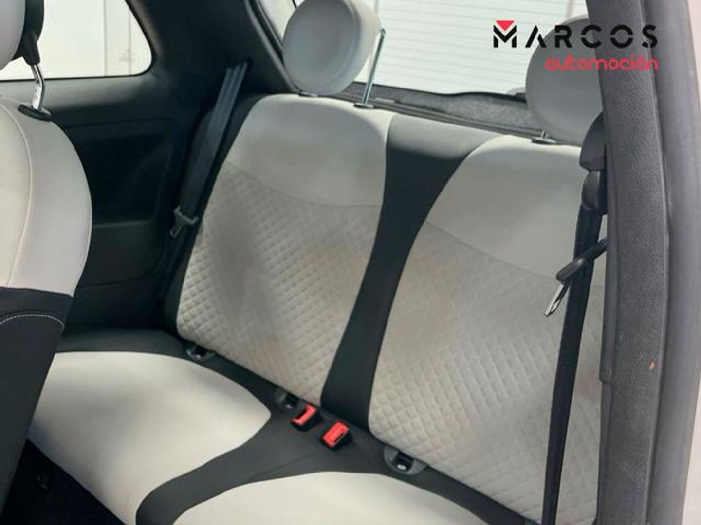 Fiat 500 1.0 Hybrid Dolcevita 51 kW (70 CV)