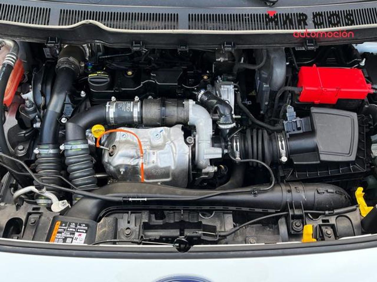 Ford Tourneo Courier 1.5 TDCi Titanium 74 kW (100 CV)