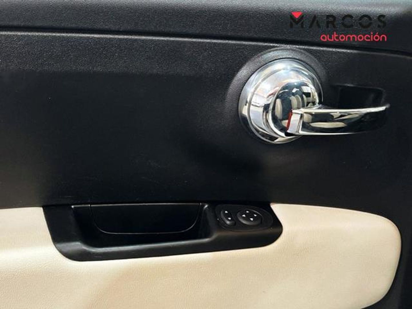 Fiat 500 1.0 Hybrid Dolcevita 51 kW (70 CV)