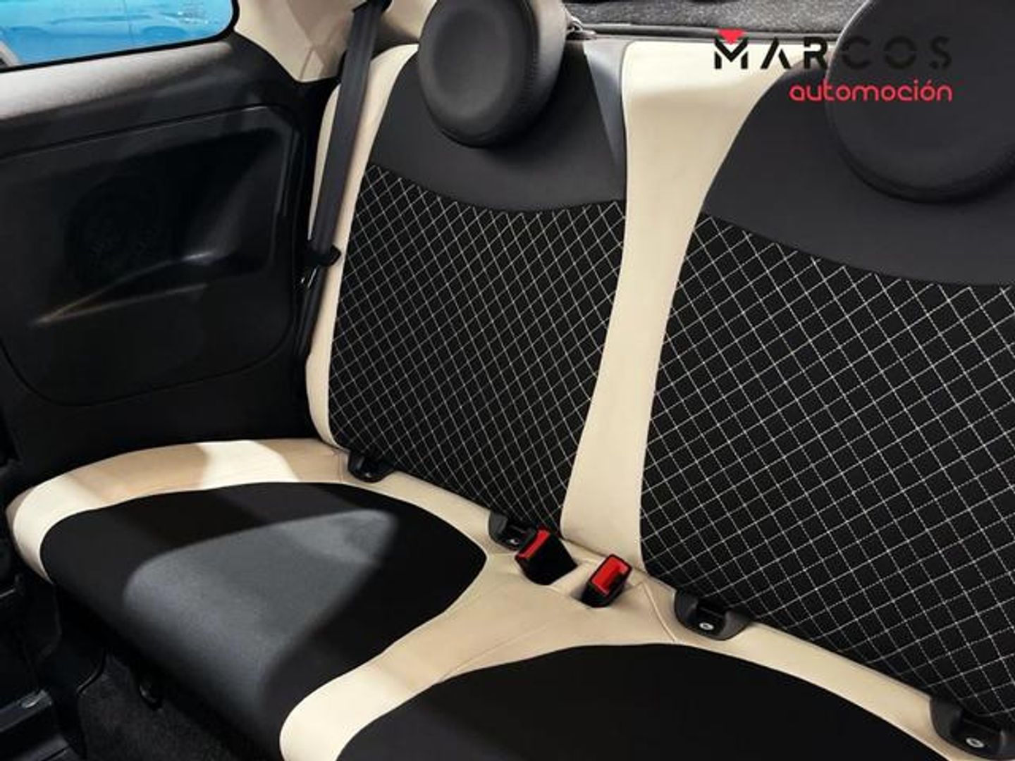 Fiat 500 1.0 Hybrid Dolcevita 51 kW (70 CV)