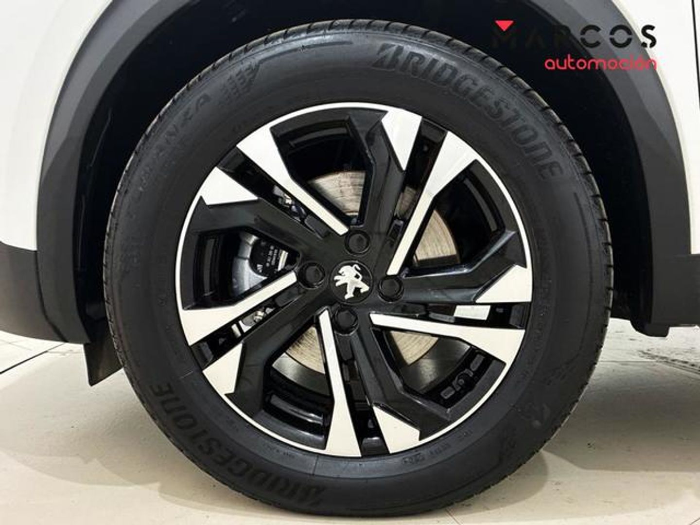 Peugeot e-2008 Eléctrico Allure Pack 100 kW (136 CV)