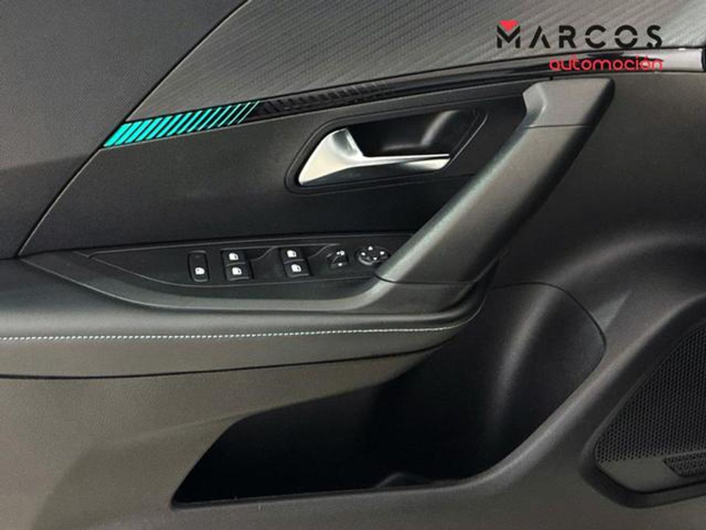 Peugeot e-2008 Eléctrico Allure Pack 100 kW (136 CV)