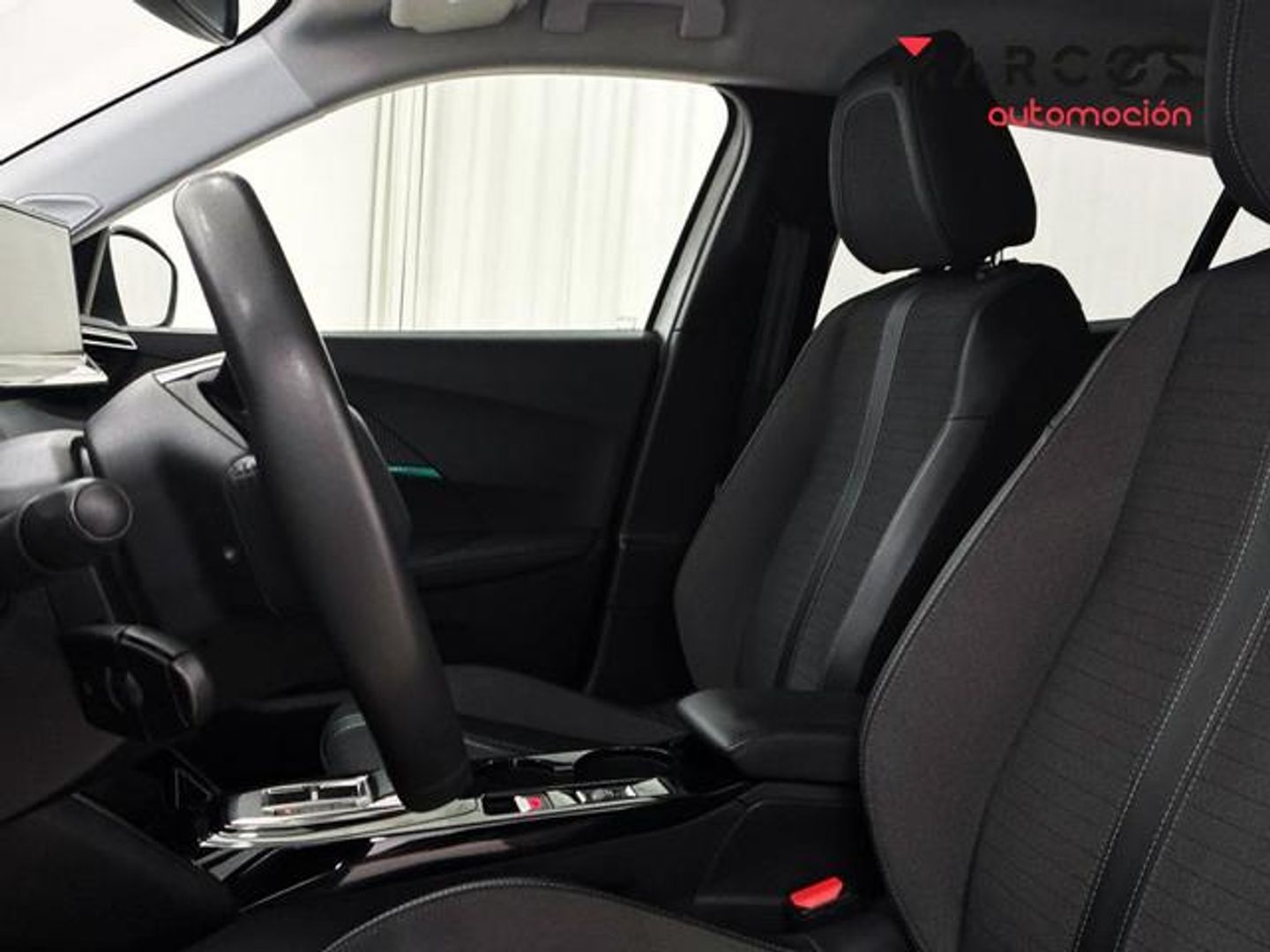 Peugeot e-2008 Eléctrico Allure Pack 100 kW (136 CV)