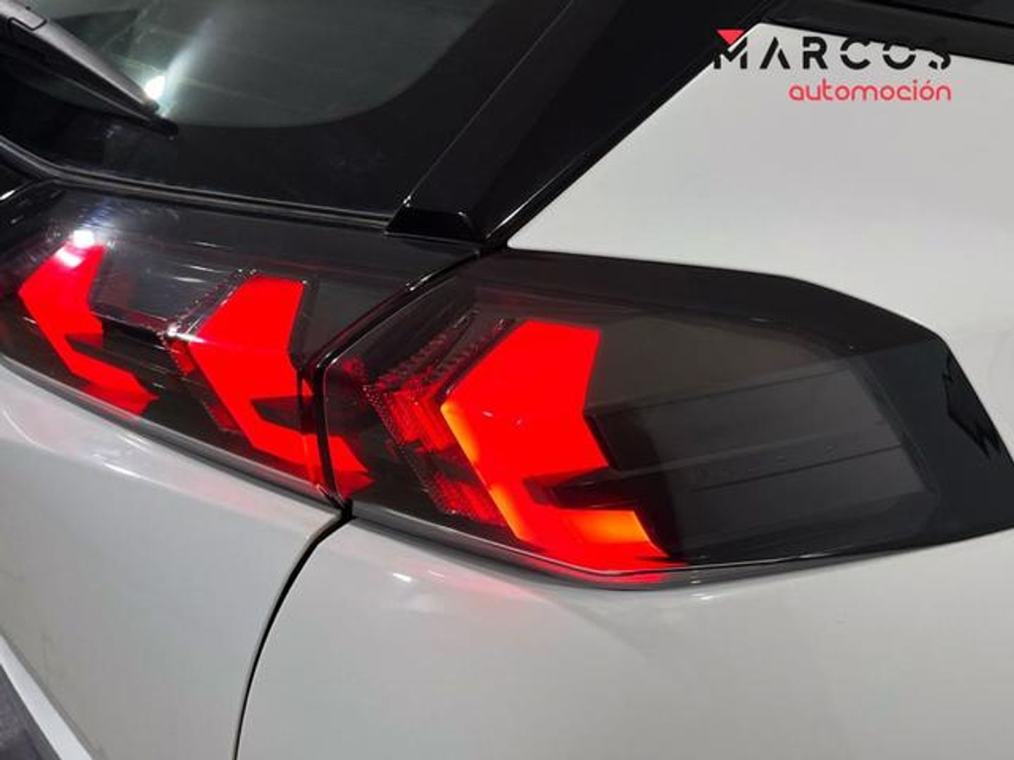 Peugeot 2008 BlueHDi 110 S&S Active 81 kW (110 CV)