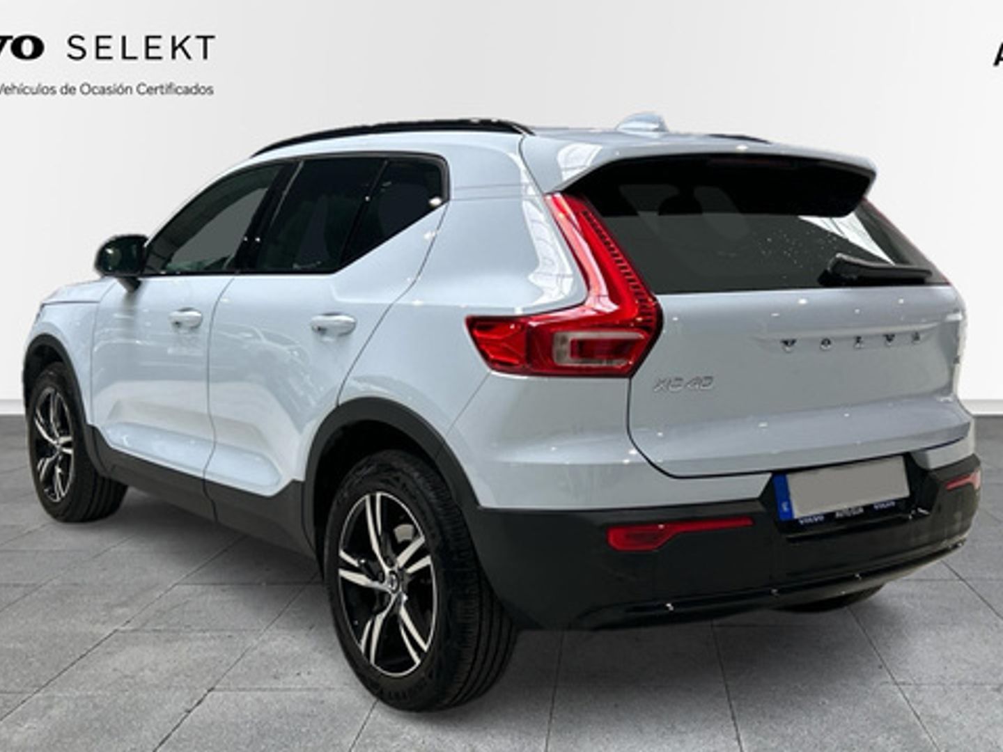 Volvo XC40 B3 G Plus Dark Auto 120 kW (163 CV)