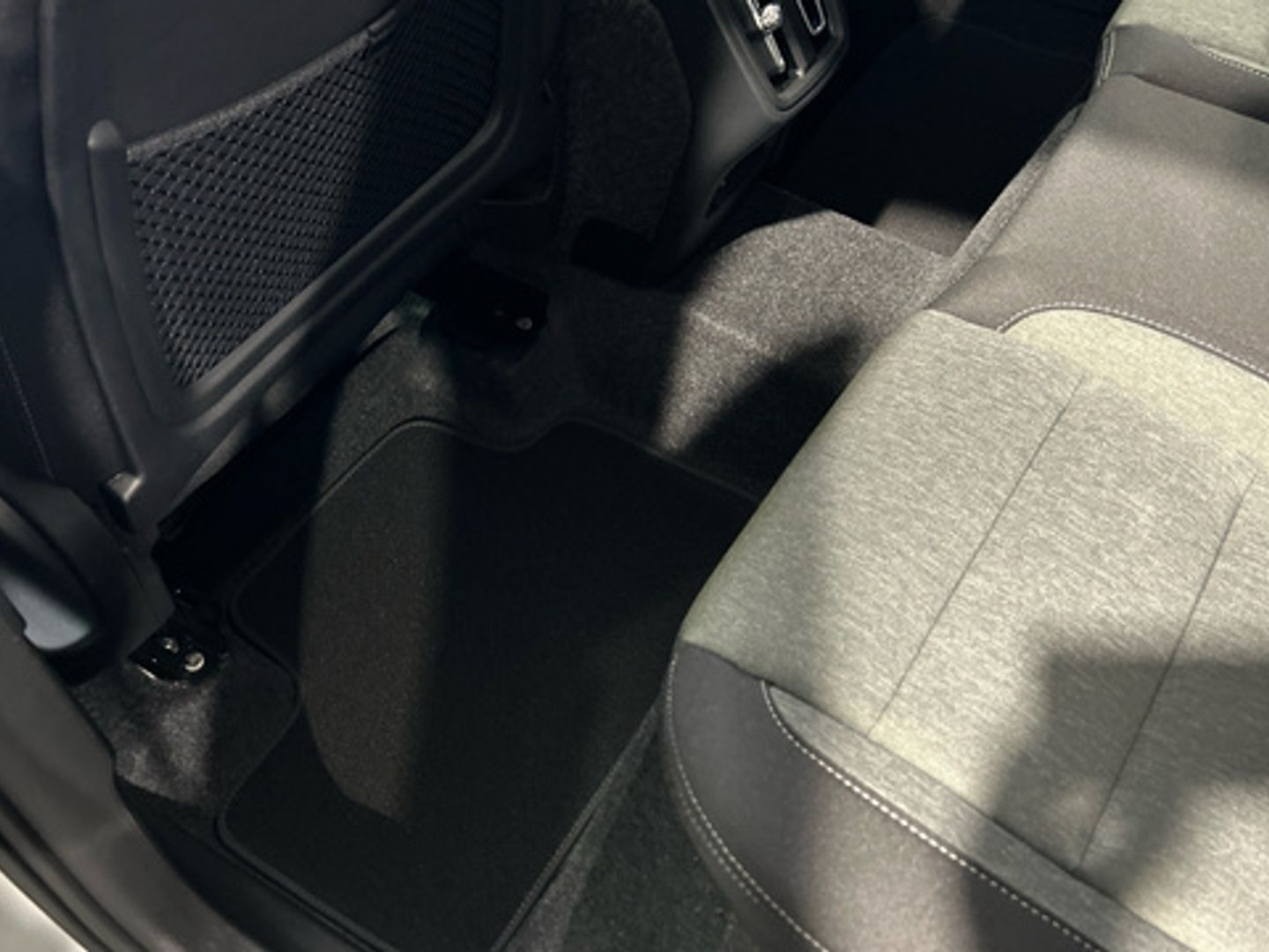 Volvo XC40 B3 G Plus Dark Auto 120 kW (163 CV)
