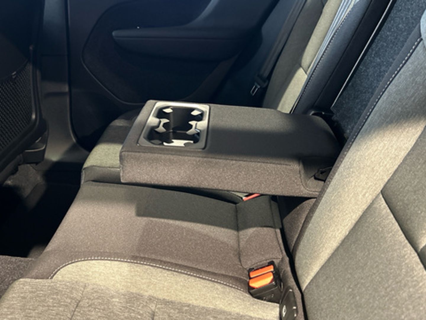 Volvo XC40 B3 G Plus Dark Auto 120 kW (163 CV)