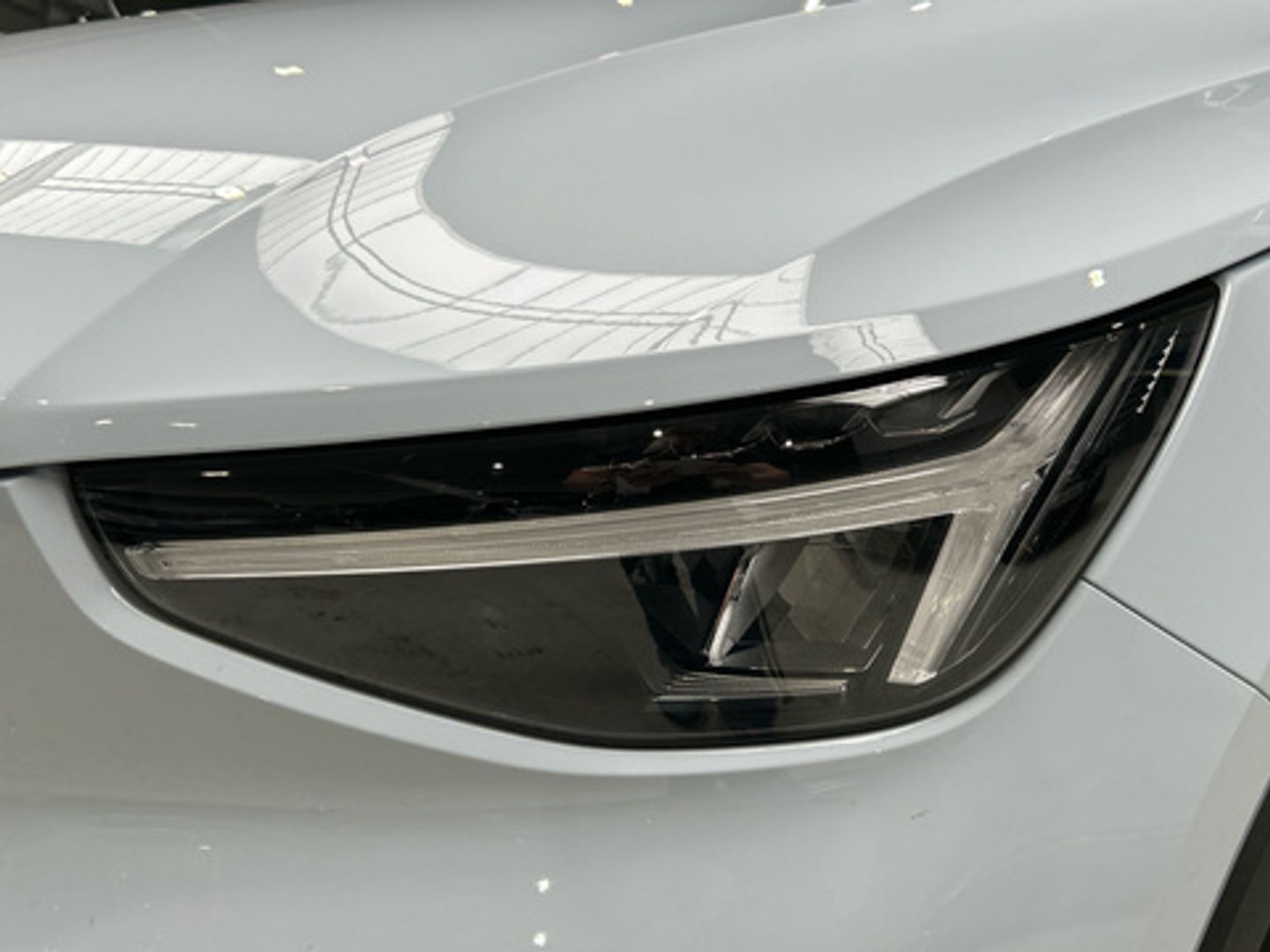 Volvo XC40 B3 G Plus Dark Auto 120 kW (163 CV)
