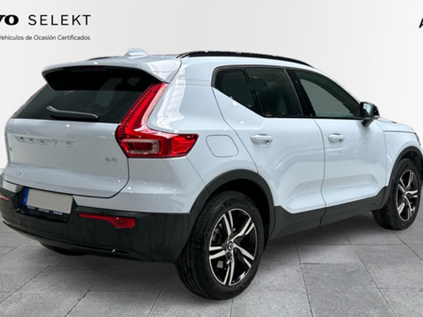 Volvo XC40 B3 G Plus Dark Auto 120 kW (163 CV)