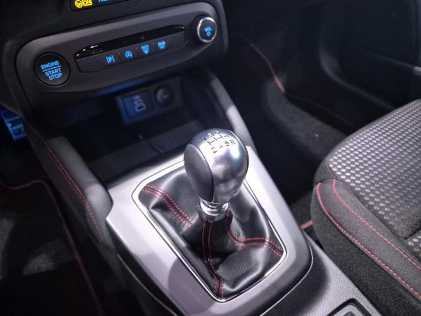 Ford Focus 1.0 Ecoboost MHEV ST-Line 92 kW (125 CV)