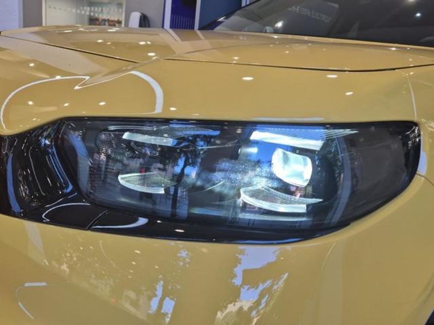 Ford Capri CX740L Premium R. Ext. RWD 77kWh 210 kW (286 CV)