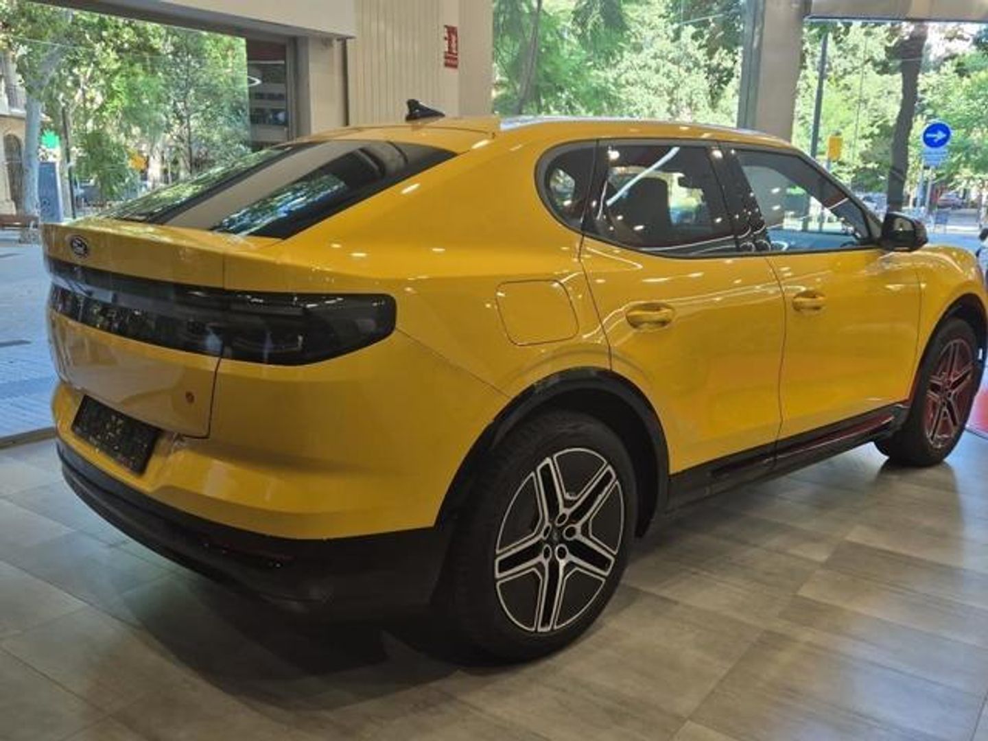 Ford Capri CX740L Premium R. Ext. RWD 77kWh 210 kW (286 CV)
