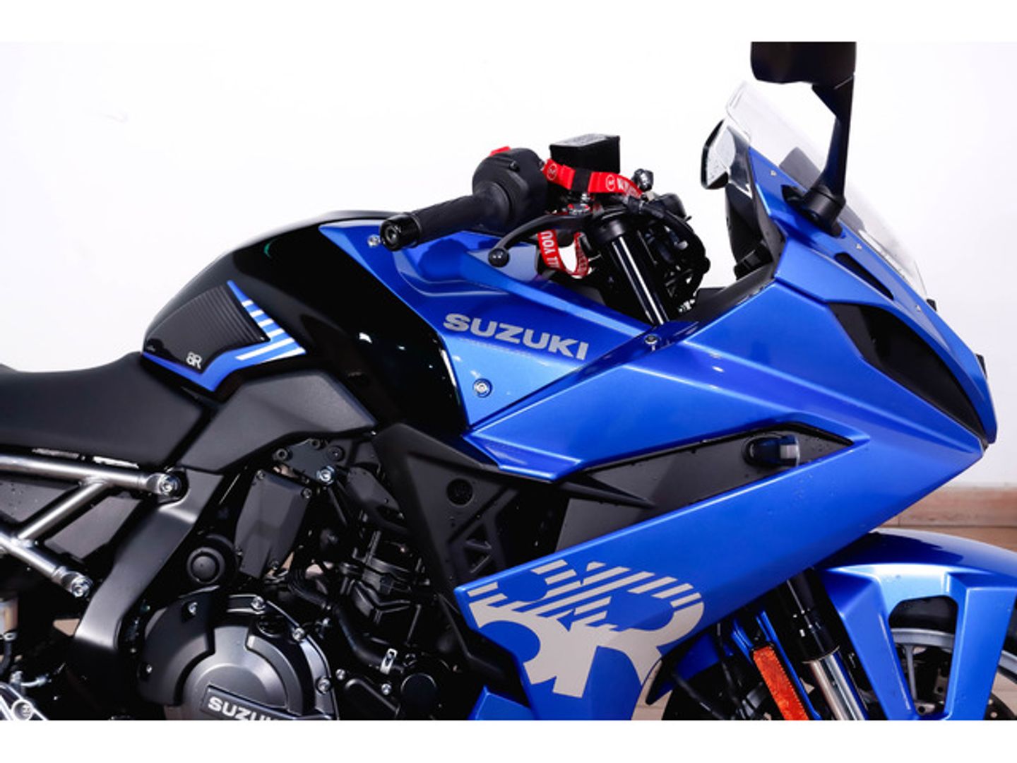 Suzuki GSX-8R