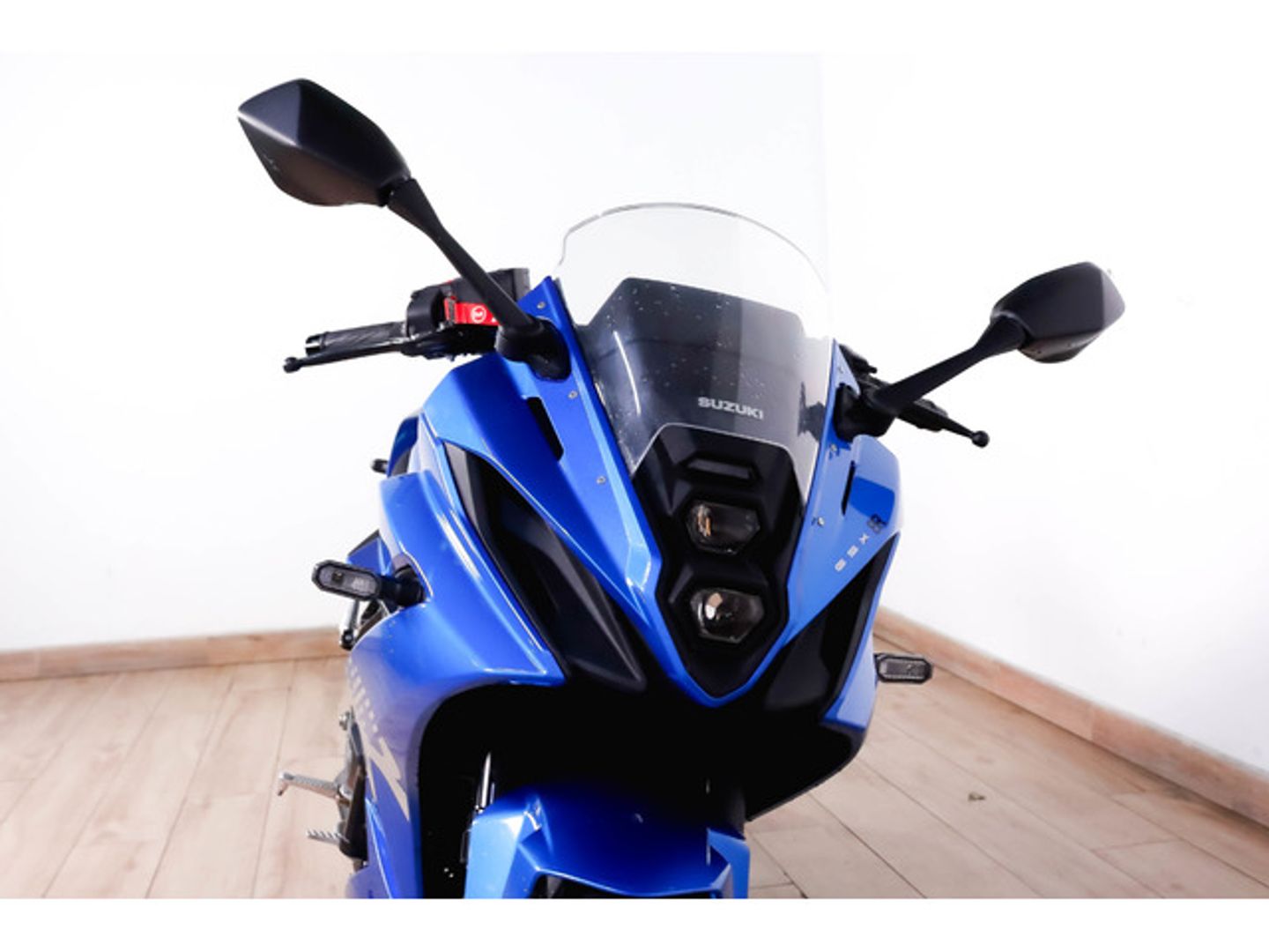 Suzuki GSX-8R