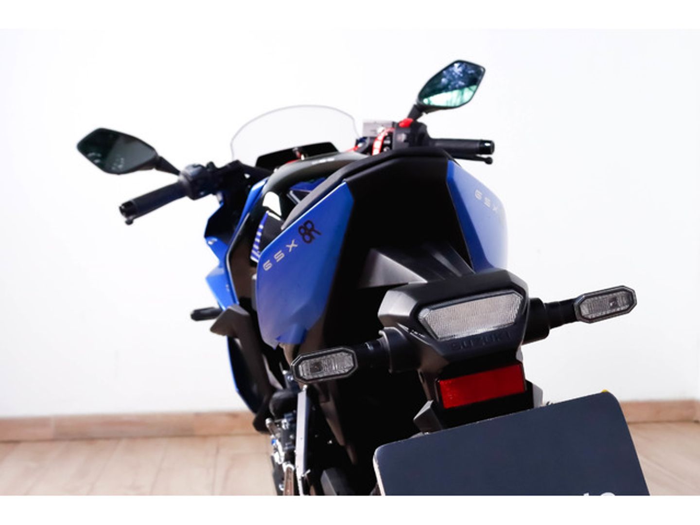 Suzuki GSX-8R