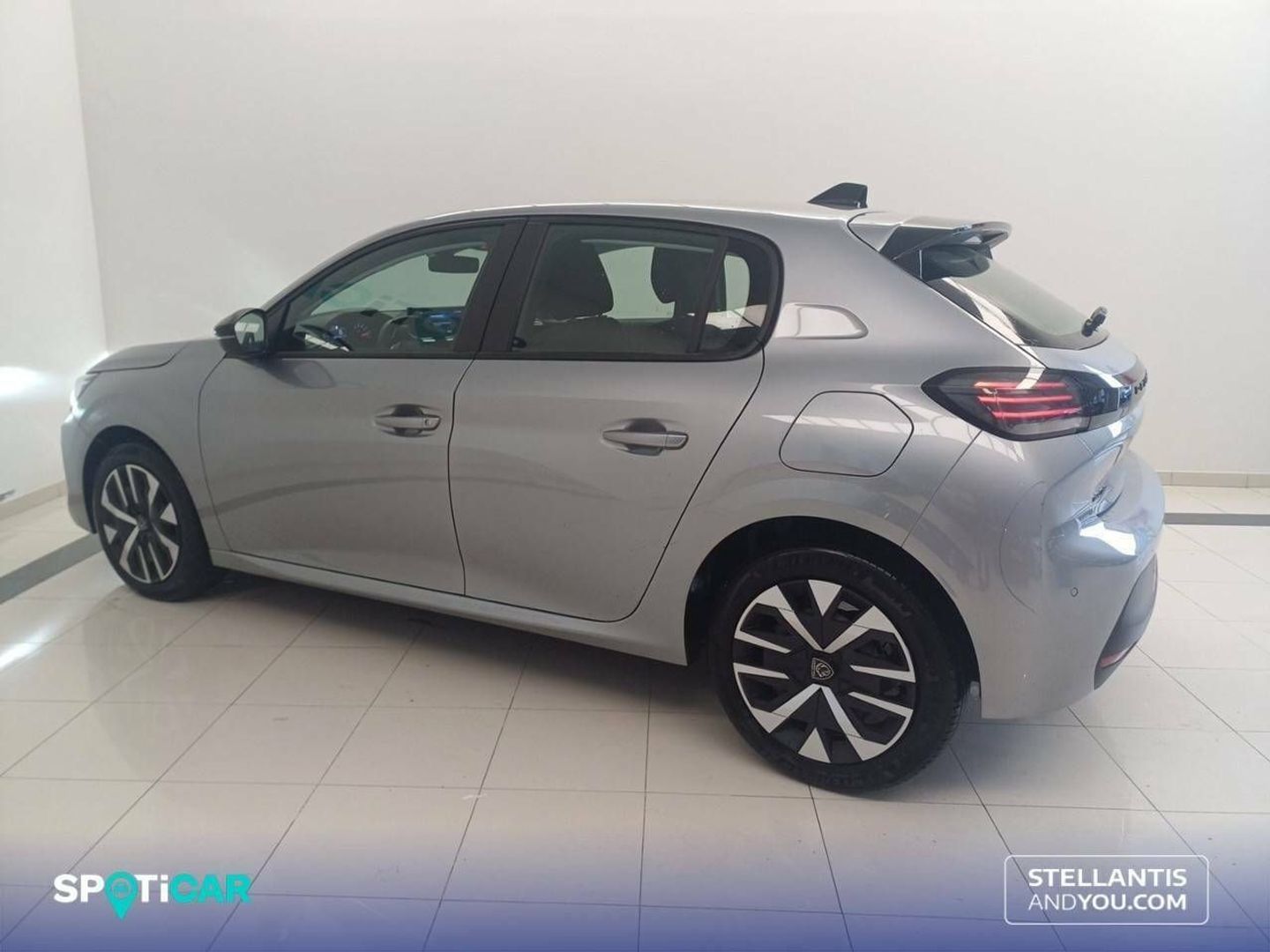 Peugeot 208 PureTech 100 Active 75 kW (100 CV)