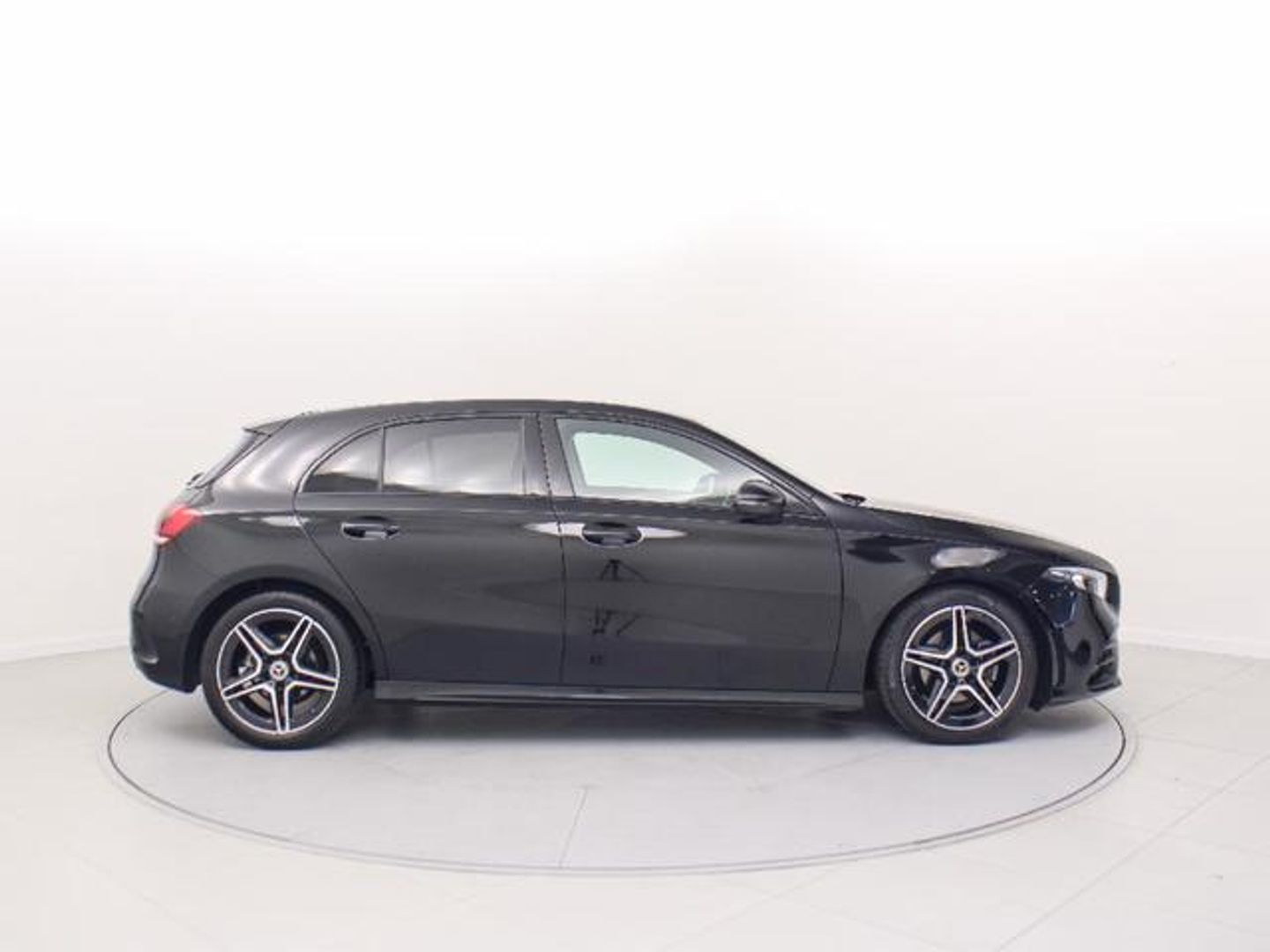 Mercedes-Benz Clase A 180 100 kW (136 CV)