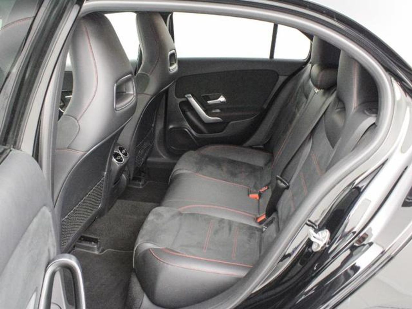 Mercedes-Benz Clase A 180 100 kW (136 CV)
