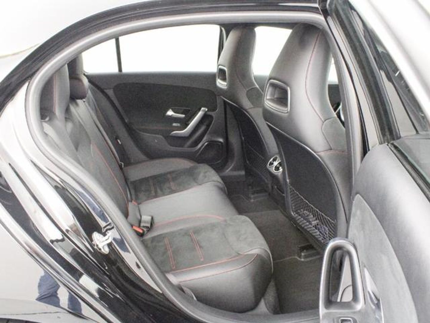 Mercedes-Benz Clase A 180 100 kW (136 CV)