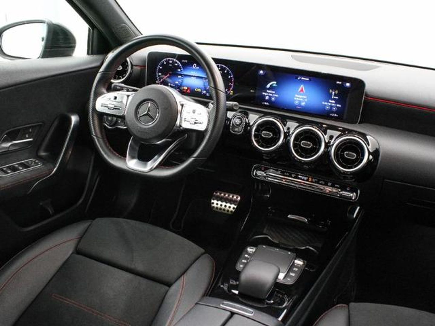Mercedes-Benz Clase A 180 100 kW (136 CV)