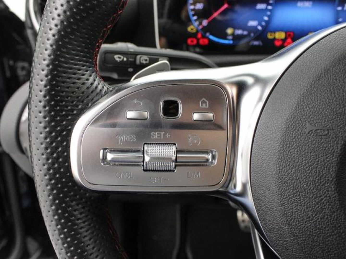 Mercedes-Benz Clase A 180 100 kW (136 CV)