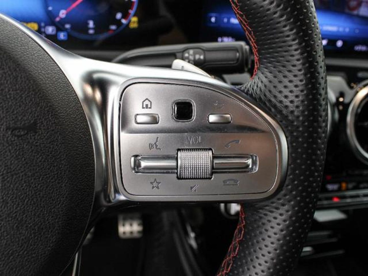 Mercedes-Benz Clase A 180 100 kW (136 CV)