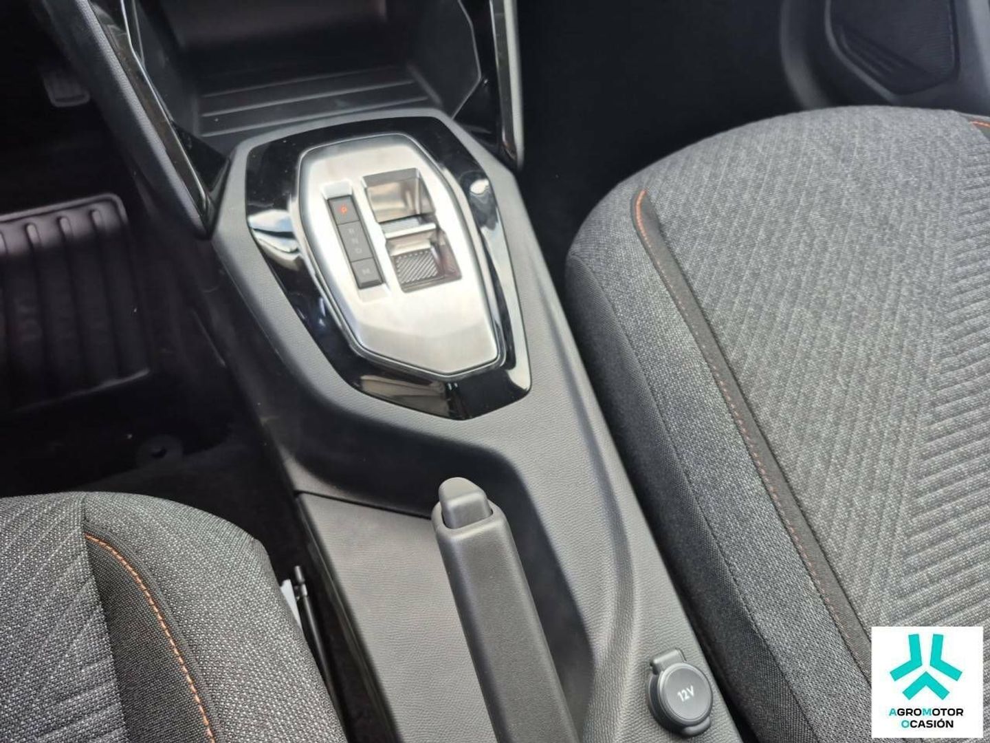 Peugeot 208 Style Hybrid 100 eDCS6 74 kW (100 CV)