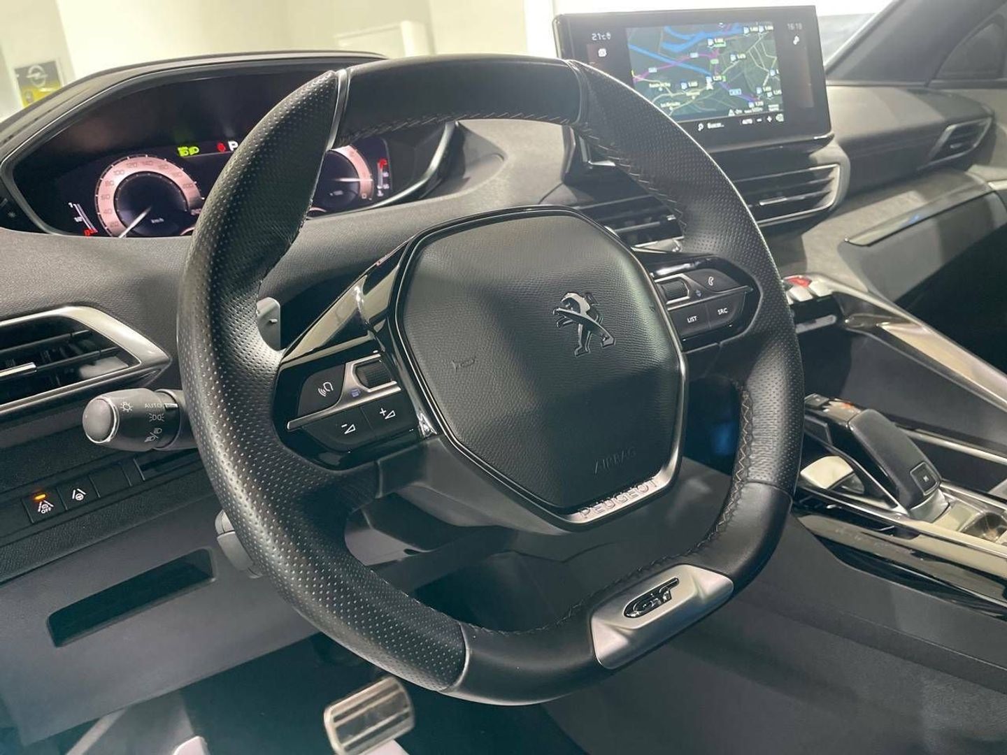 Peugeot 3008 BlueHDi 130 S&S GT EAT8 96 kW (130 CV)