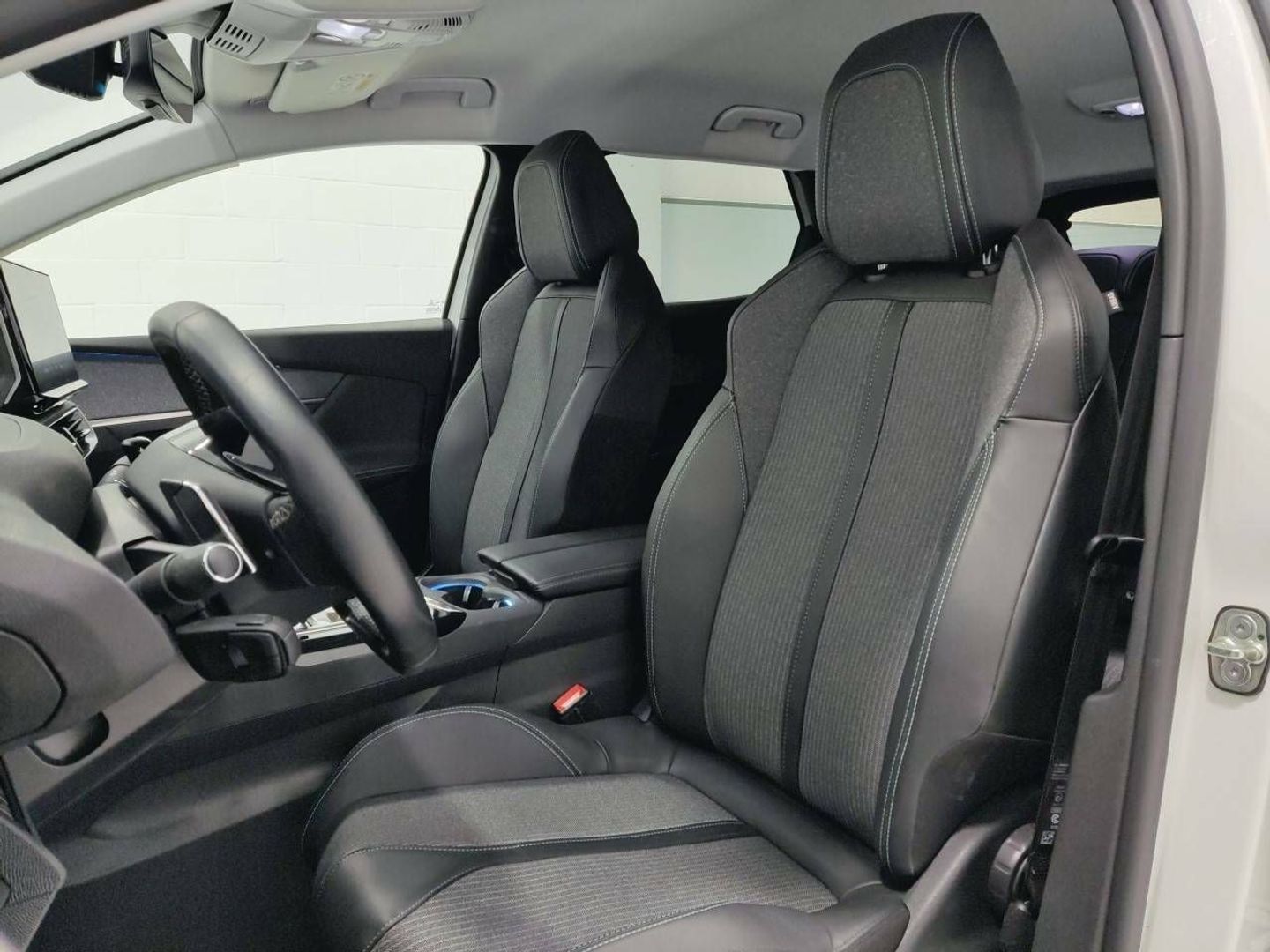Peugeot 3008 Hybrid 225 Allure Pack e-EAT8 165 kW (225 CV)