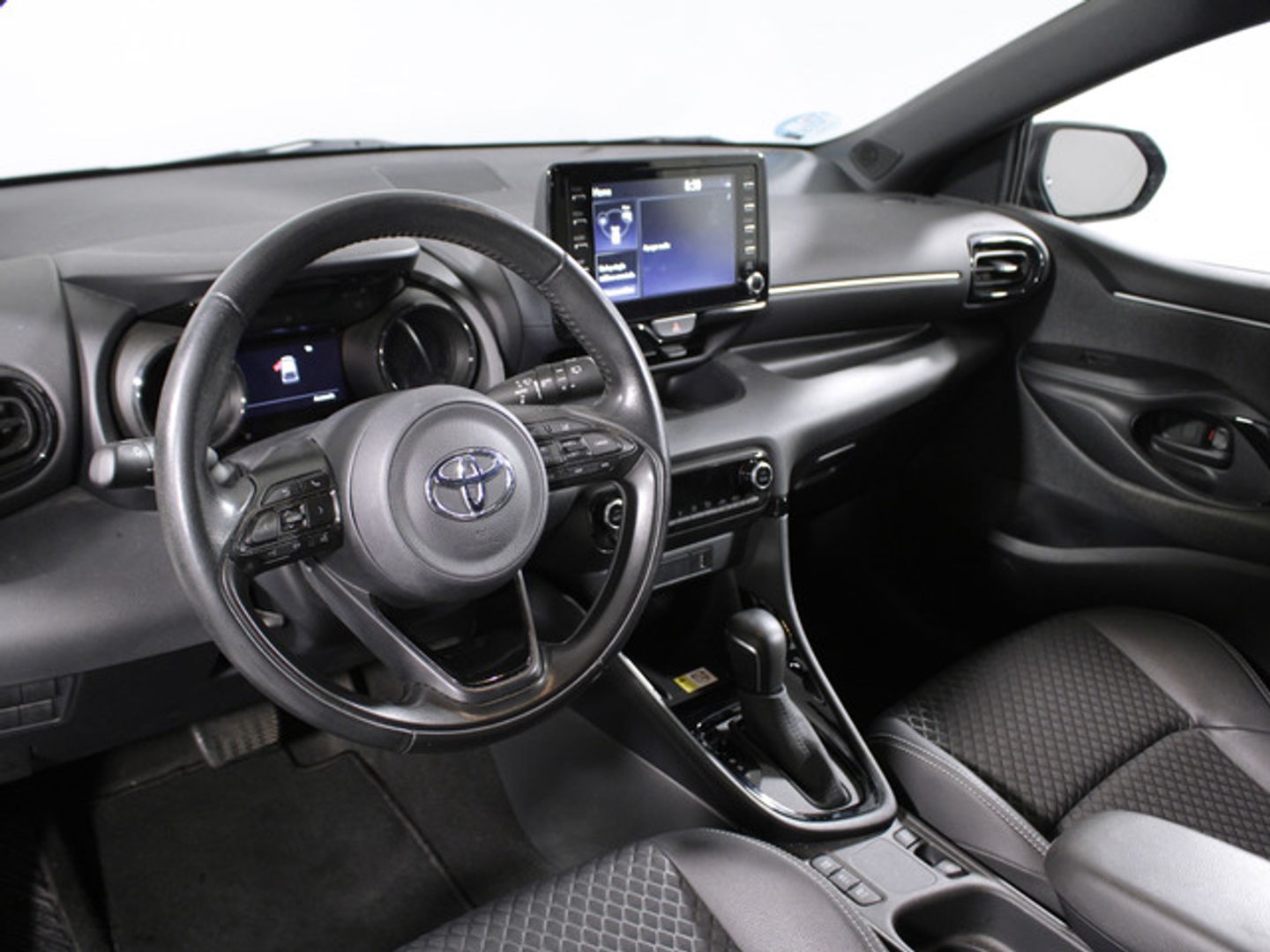 Toyota Yaris 120H Style 85 kW (116 CV)