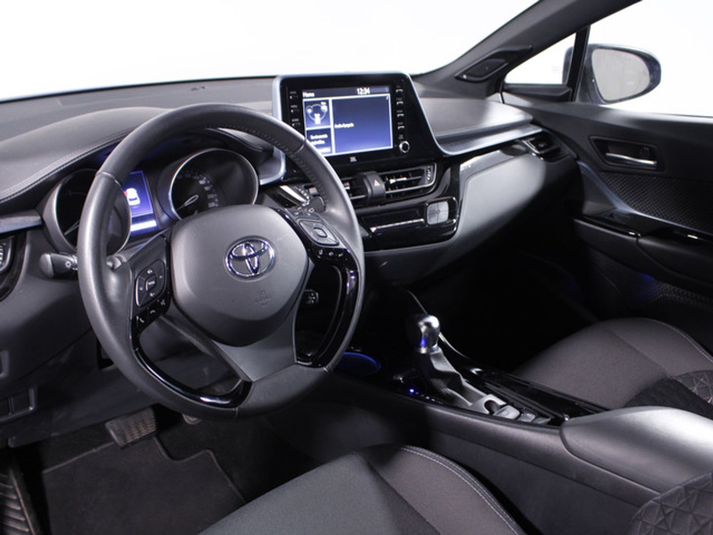 Toyota C-HR 1.8 125H Advance 90 kW (122 CV)
