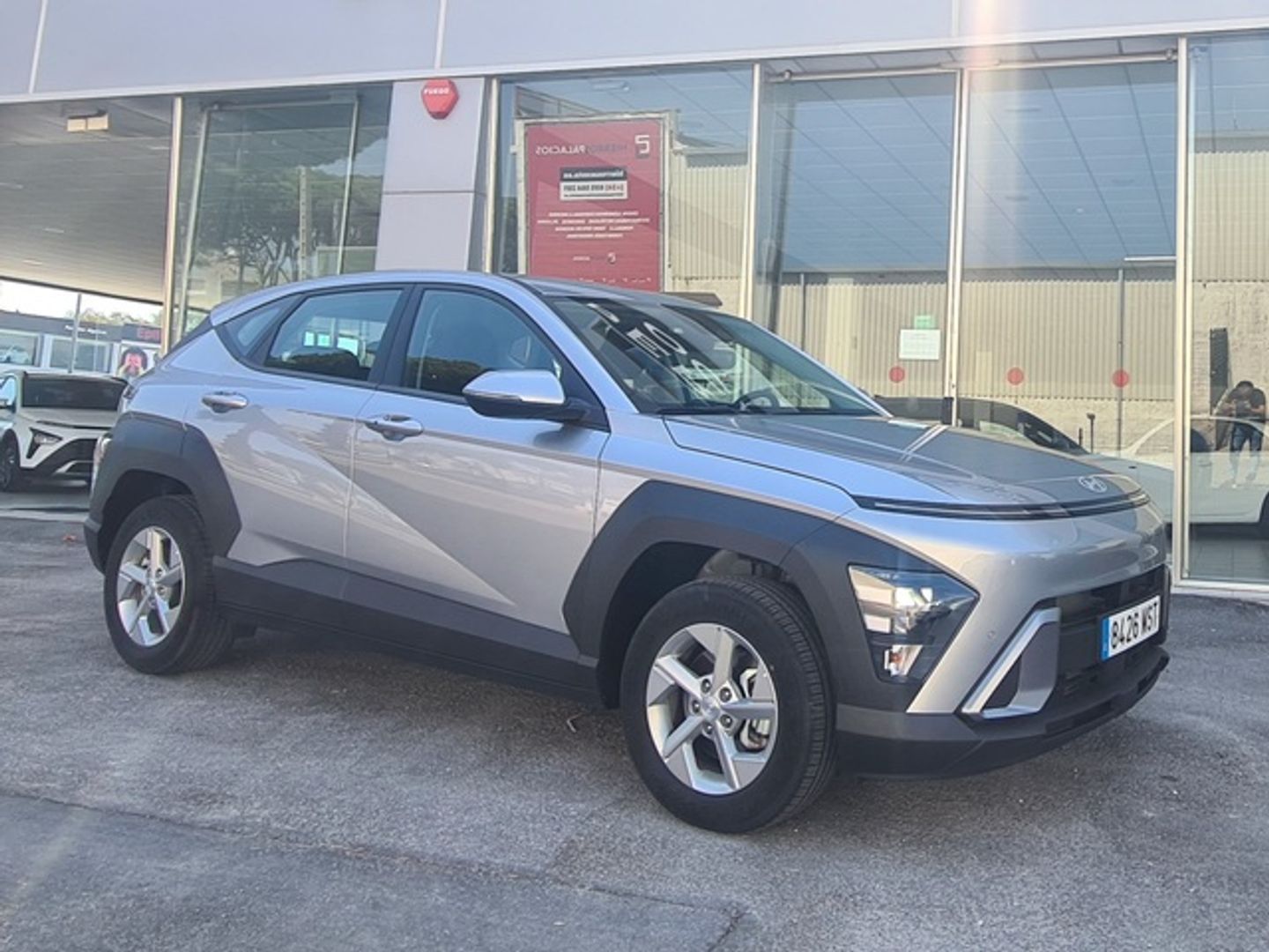 Hyundai Kona 1.0 TGDi Maxx 4x2 88 kW (120 CV) Gris Plata SUV