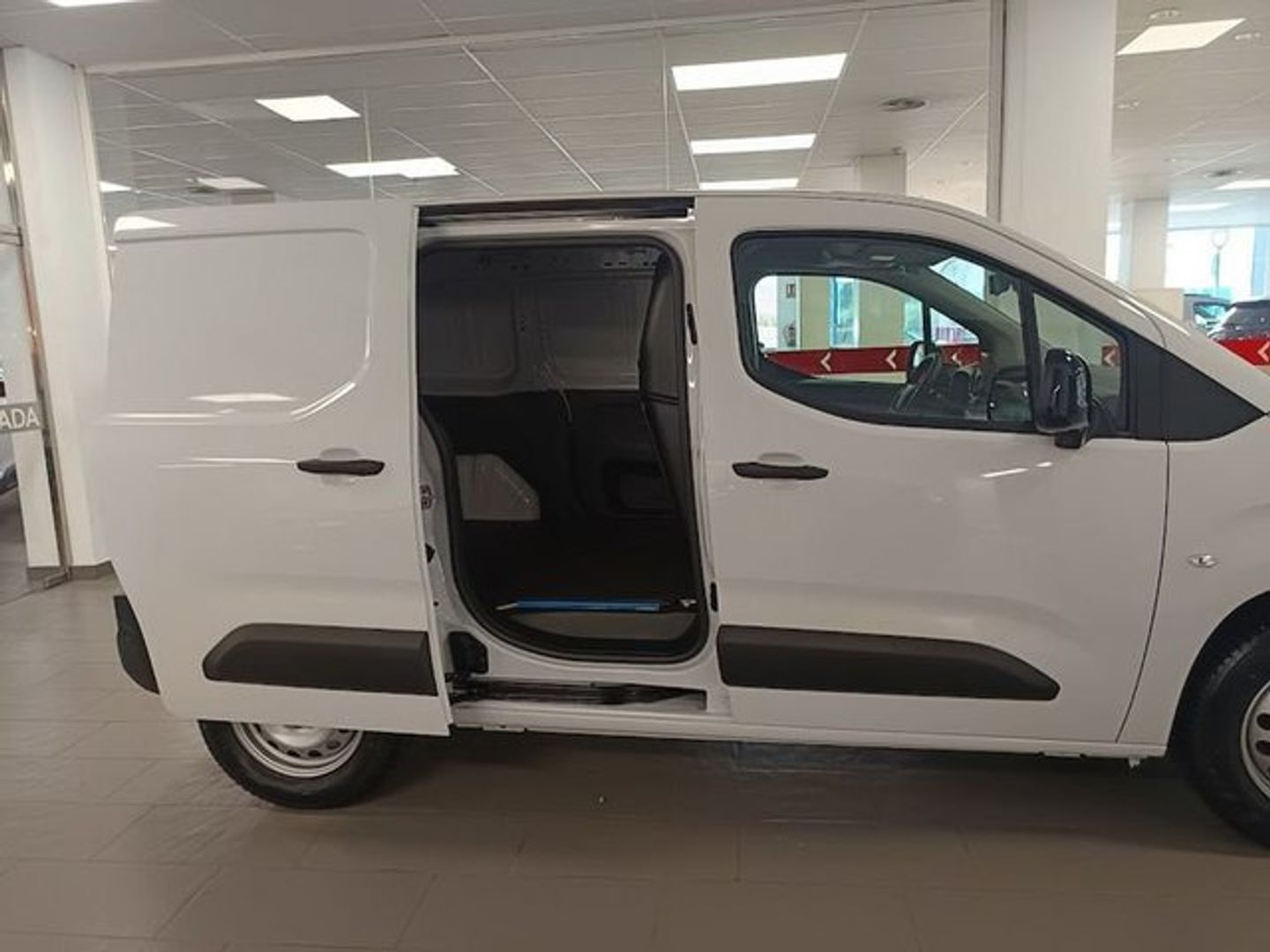 Citroen ë-Berlingo Talla M 50kWh 100 kW (136 CV)