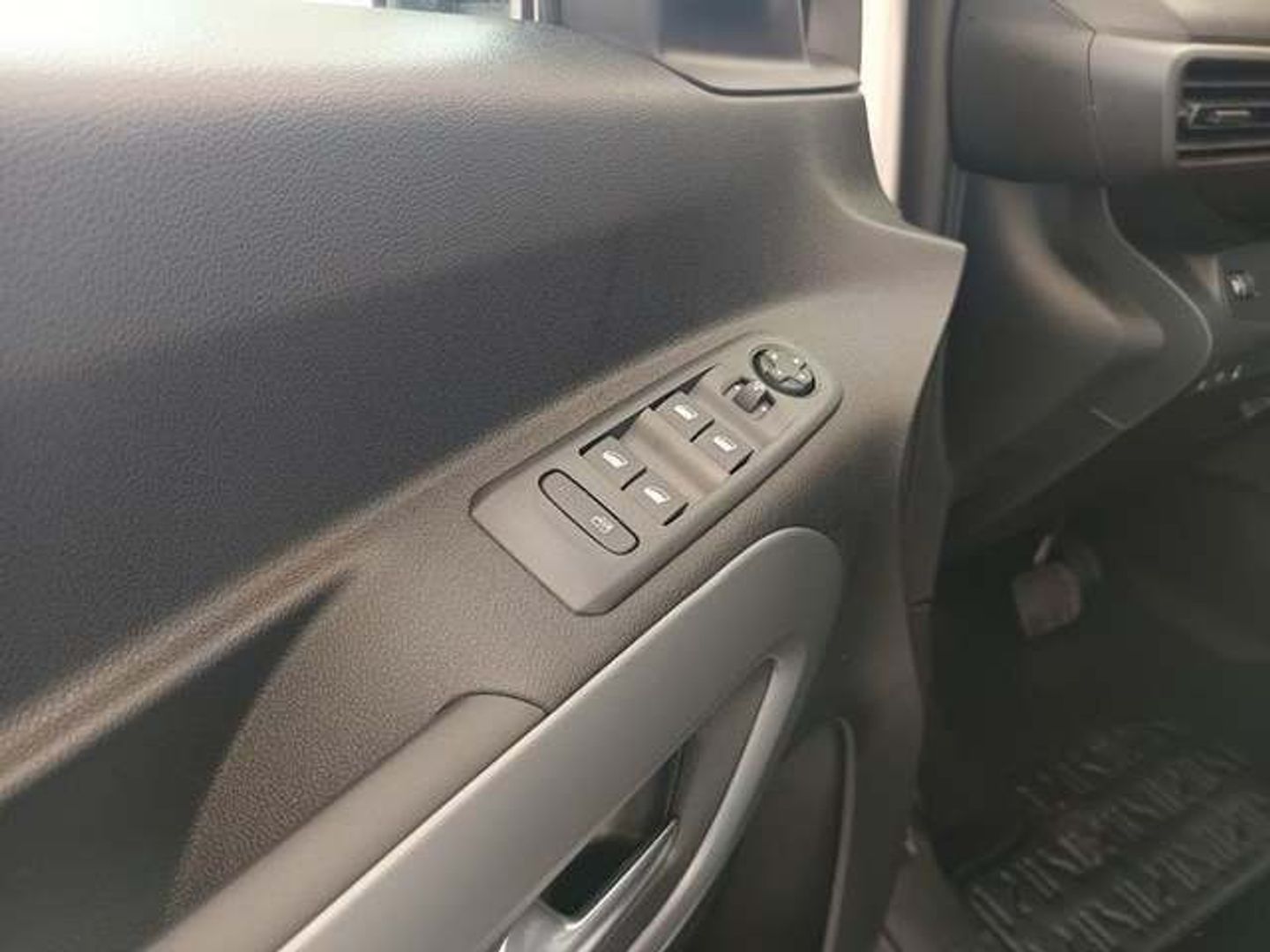 Citroen ë-Berlingo 50kWh Talla M Max 100 kW (136 CV)
